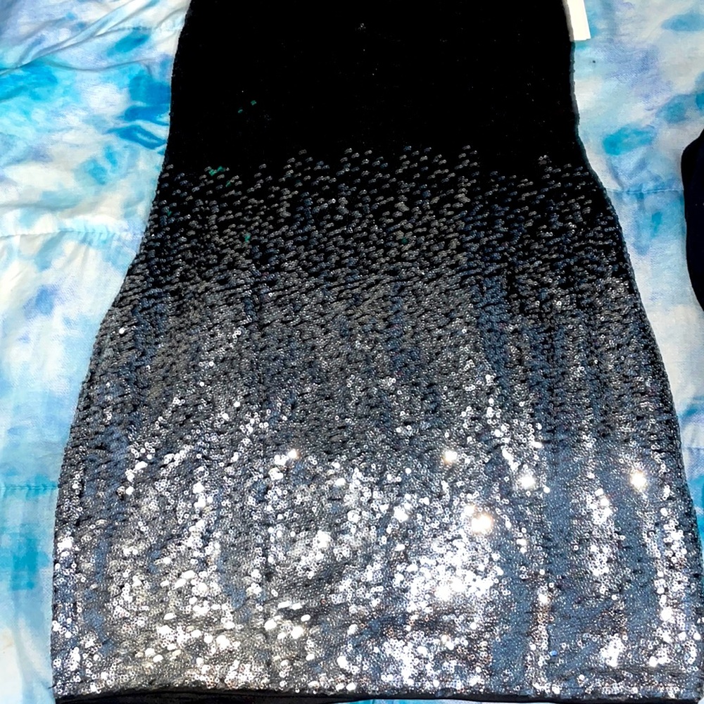 Mini dress ombré grey to back design.